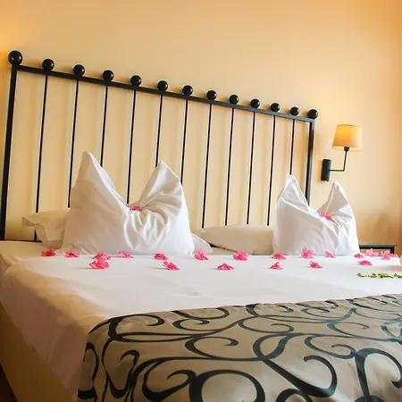 Alpino Atlantico Ayurveda Cure Centre - Adults Only Caniço