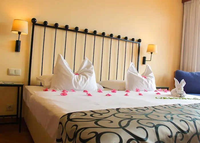 Alpino Atlantico Ayurveda Cure Centre - Adults Only Caniço