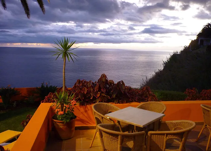 Alpino Atlantico Ayurveda Cure Centre - Adults Only Hotel Caniço